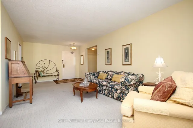 1210 Radom St #1209, Pickering 1
