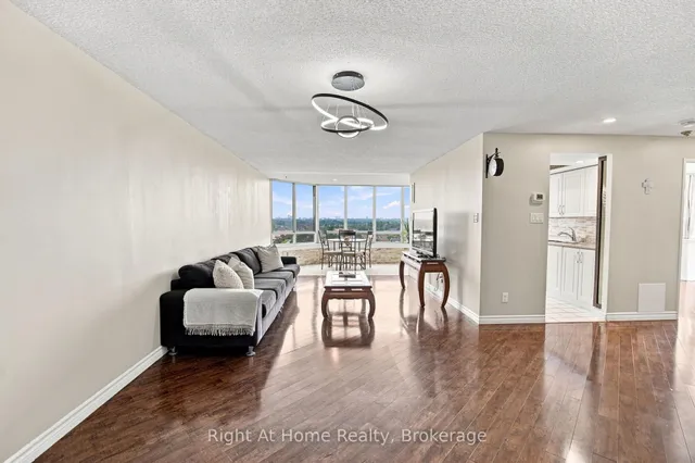 11753 Sheppard Ave #1215, Toronto 3