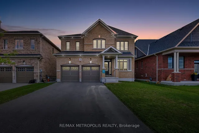 15 Douglas Kemp Cres, Clarington 2