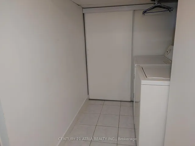 36 Chesapeake Ave, Toronto 4