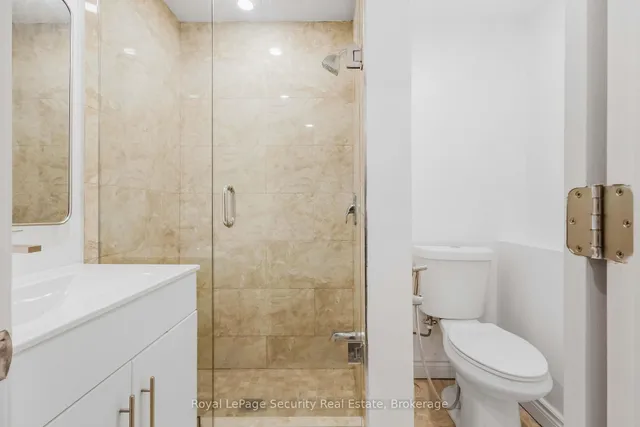 1177 Tanzer Crt, Pickering 4