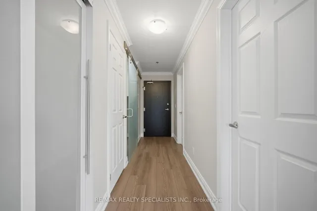 21 Brookhouse Dr #304, Clarington 4