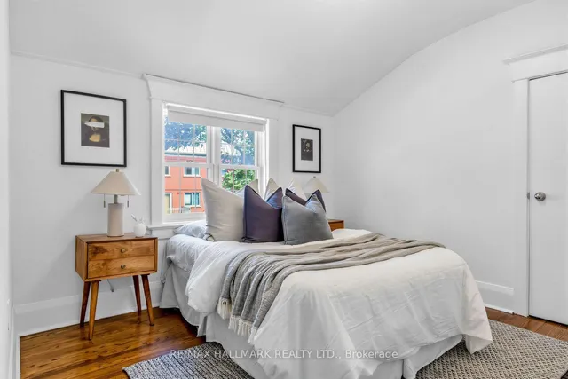 703 Mortimer Ave, Toronto 5