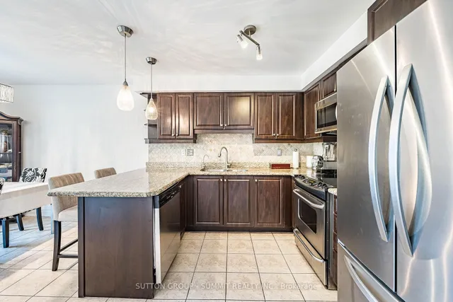 139 Oceanpearl Cres, Whitby 4