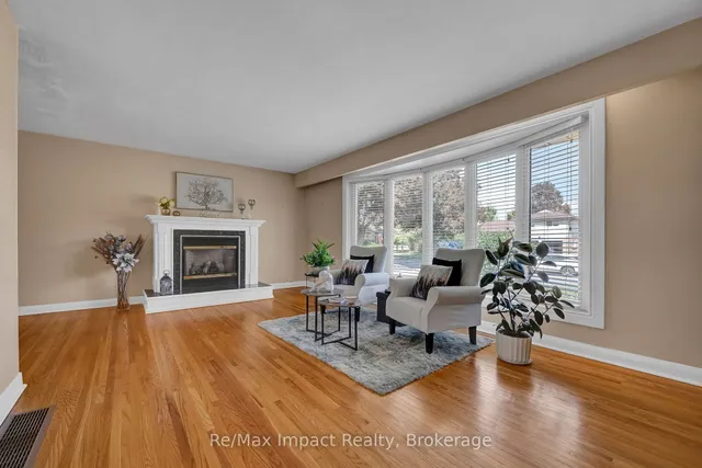 702 Westdale Crt, Oshawa 3