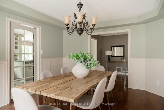 10 Holmcrest Tr, Toronto 4