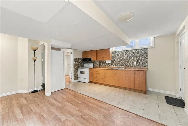 14 Hollier Dr, Ajax 2