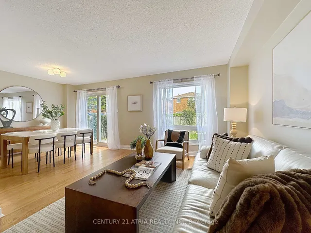 58 Danjohn Cres, Toronto 3