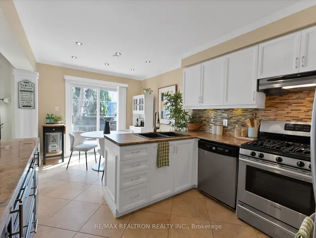 83 Crawforth St, Whitby 3
