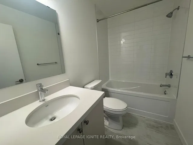 51 Clarington Blvd #627, Clarington 5