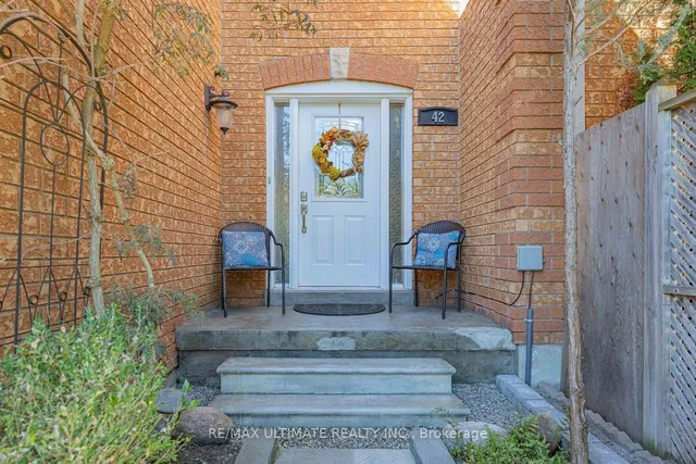 42 Landerville Lane, Clarington 5