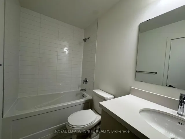 51 Clarington Blvd #521, Clarington 3