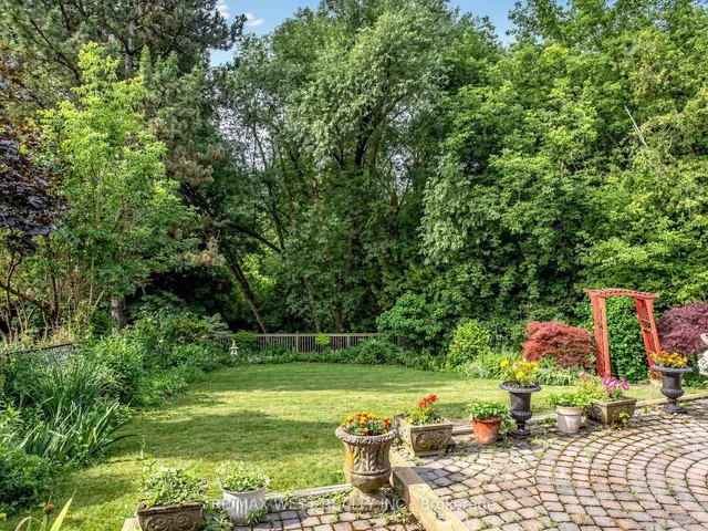 41 Burnview Cres, Toronto 2