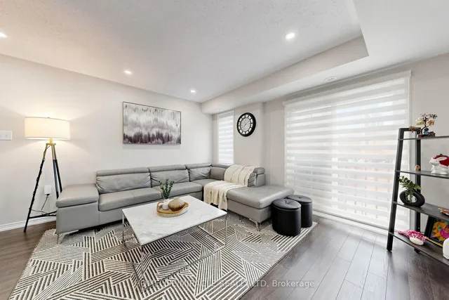 2725 Deputy Minister Path, Oshawa 3