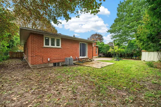 134 Switzer Dr, Oshawa 5