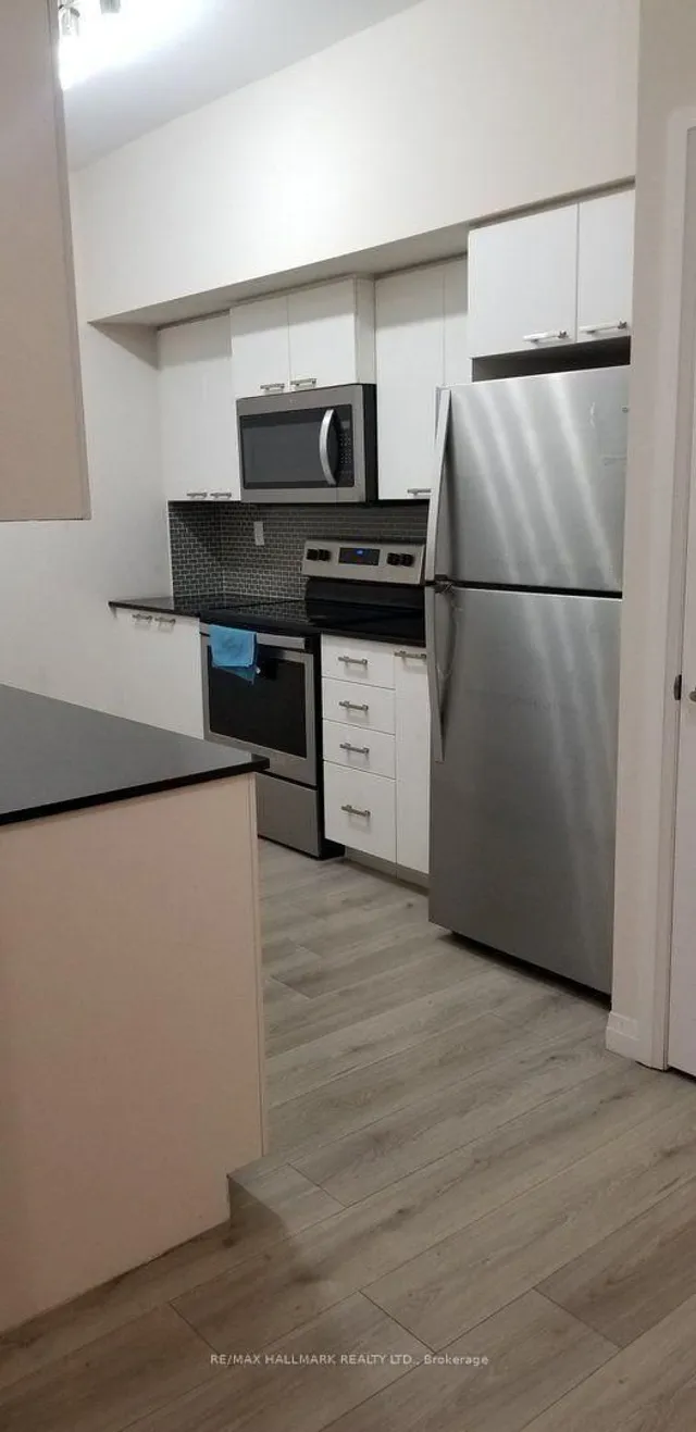 2152 Lawrence Ave #105, Toronto 4