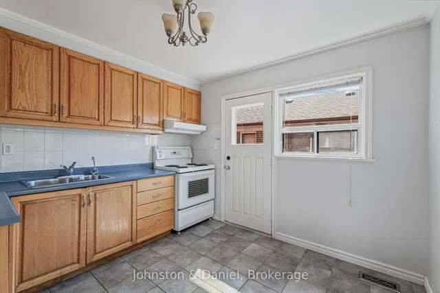 30 Marawa Crt, Toronto 4