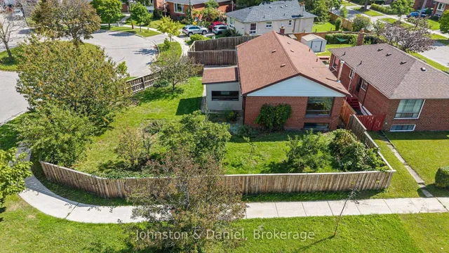 30 Marawa Crt, Toronto 5