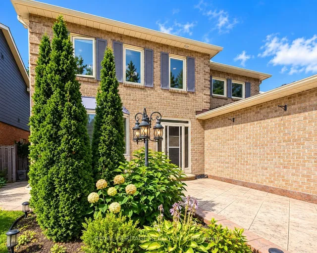 1221 Fieldstone Circ, Pickering 5