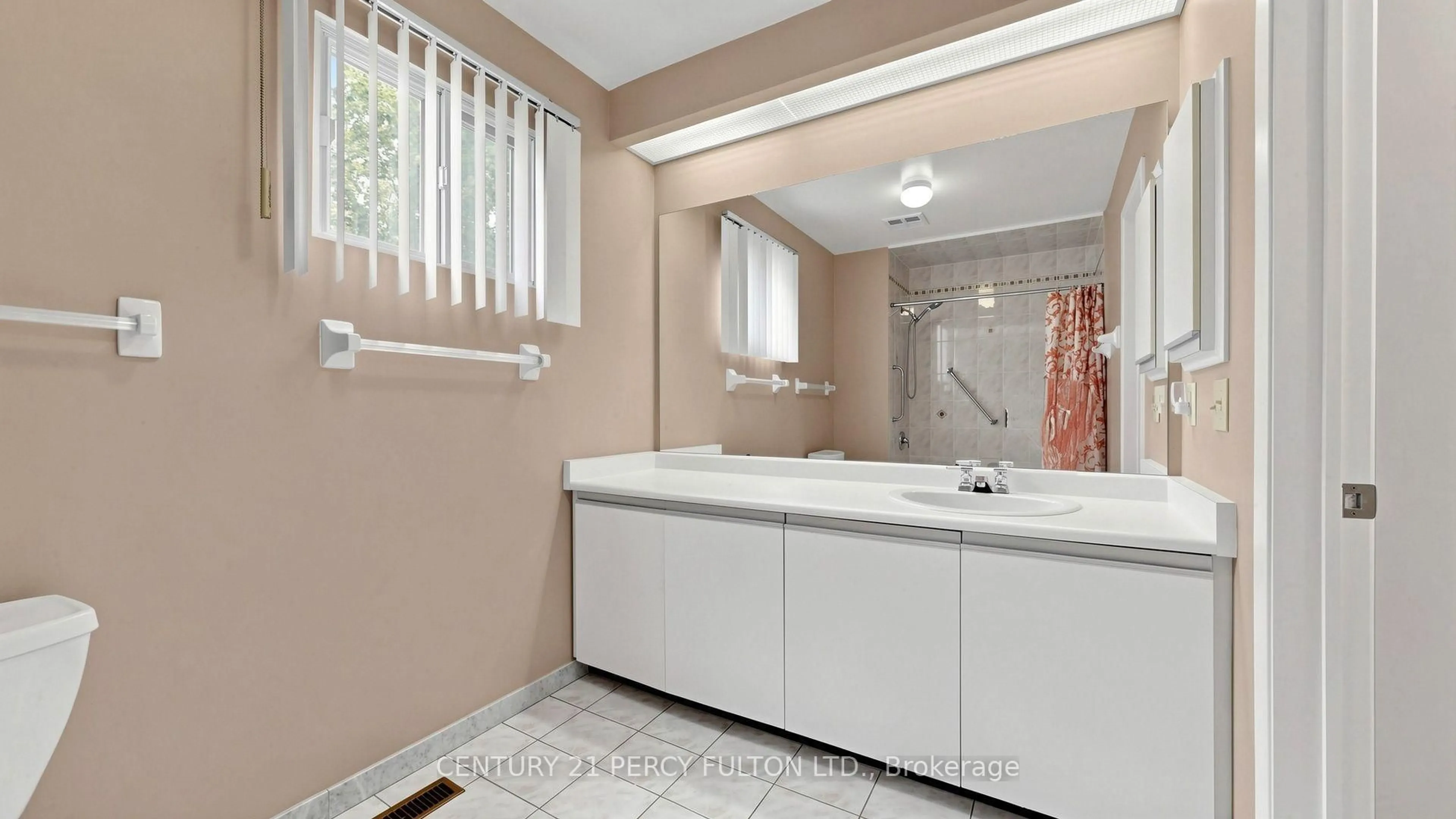 trreb/IMG-E13871162_02ae9c4d-05fb-4148-a277-180b4e122f06-l.jpg