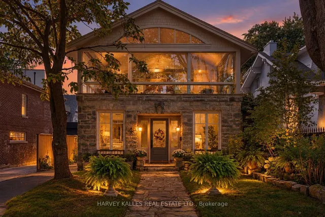 4 Neville Park Blvd, Toronto 3