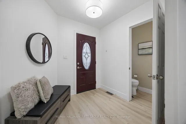 4 Lowder Pl, Whitby 1