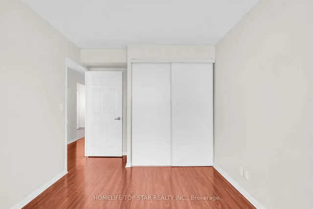 8 Lee Centre Dr #1011, Toronto 5