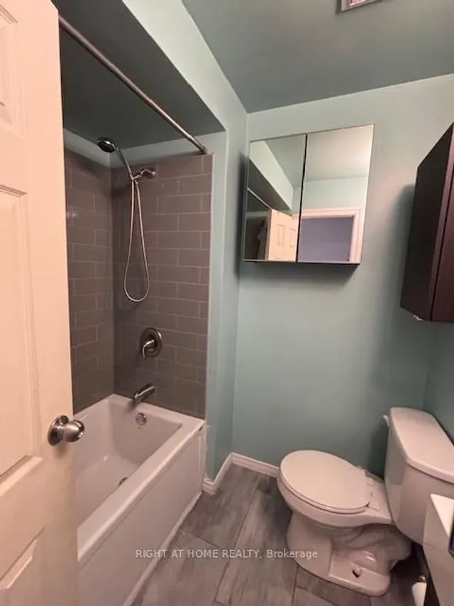 925 Bayly St #7, Pickering 4