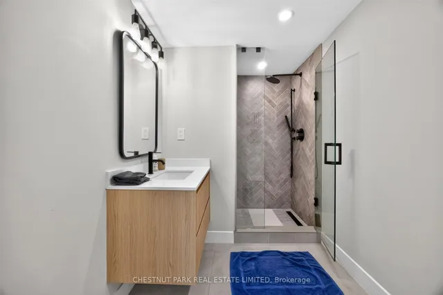 26 Caroline Ave, Toronto 4