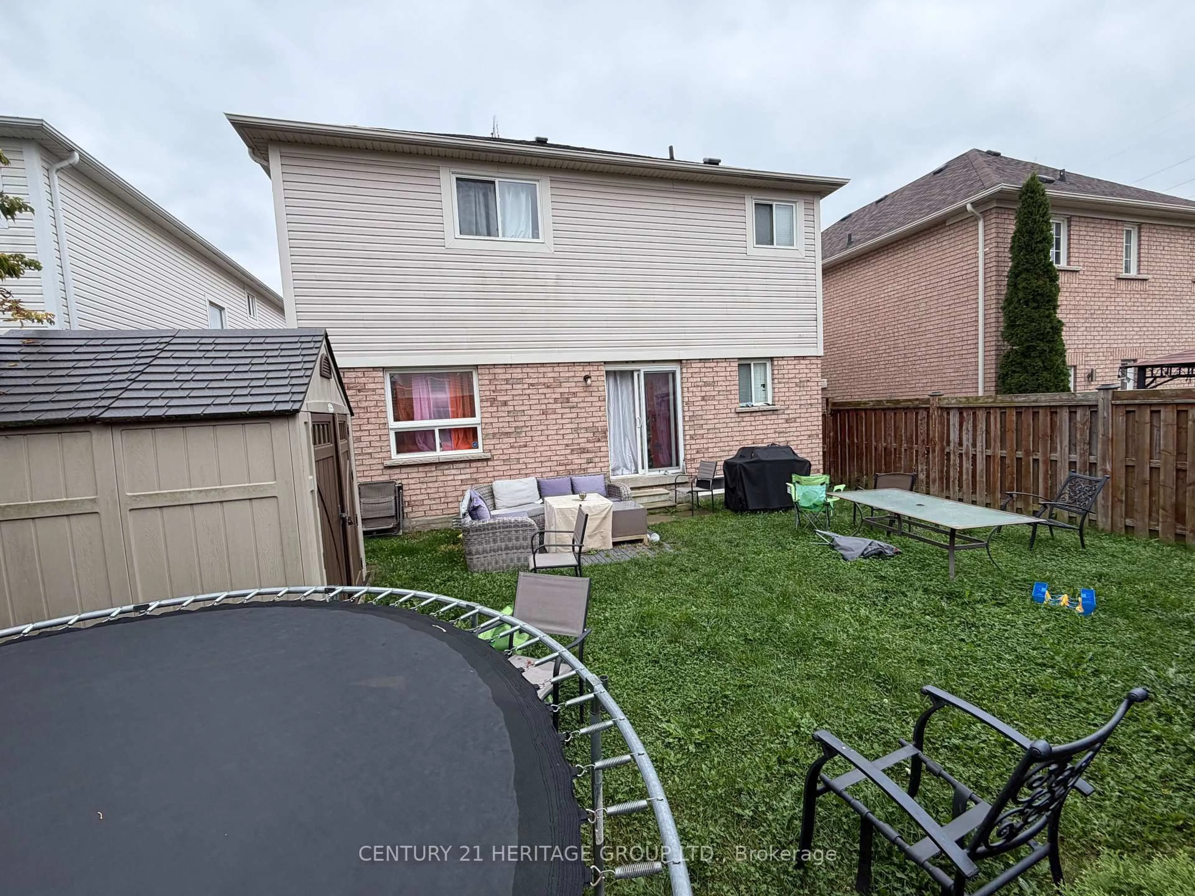 trreb/IMG-E13872882_36abfbcc-9670-4928-9b20-3ac38034c244-l.jpg