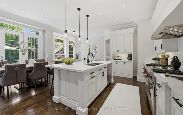7 Woodington Crt, Whitby 4