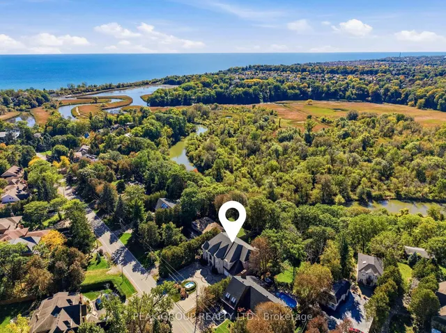 492 Rougemount Dr, Pickering 4