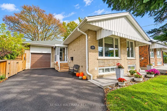 20 Wishing Well Dr, Toronto 5