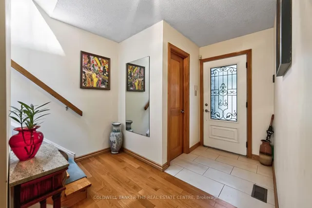 15 Craiglee Dr, Toronto 5