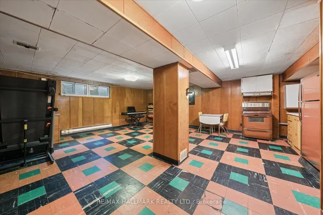 73 Deerfield Rd, Toronto 5
