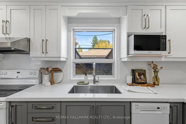 3 Armada Crt, Toronto 2