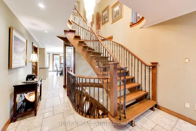 79 Bennett Rd, Toronto 3