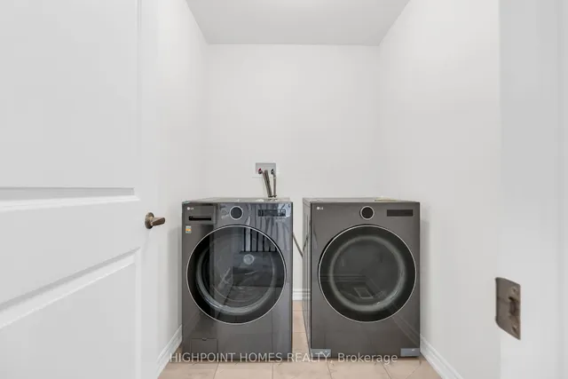 3072 Mulberry Lane, Pickering 4