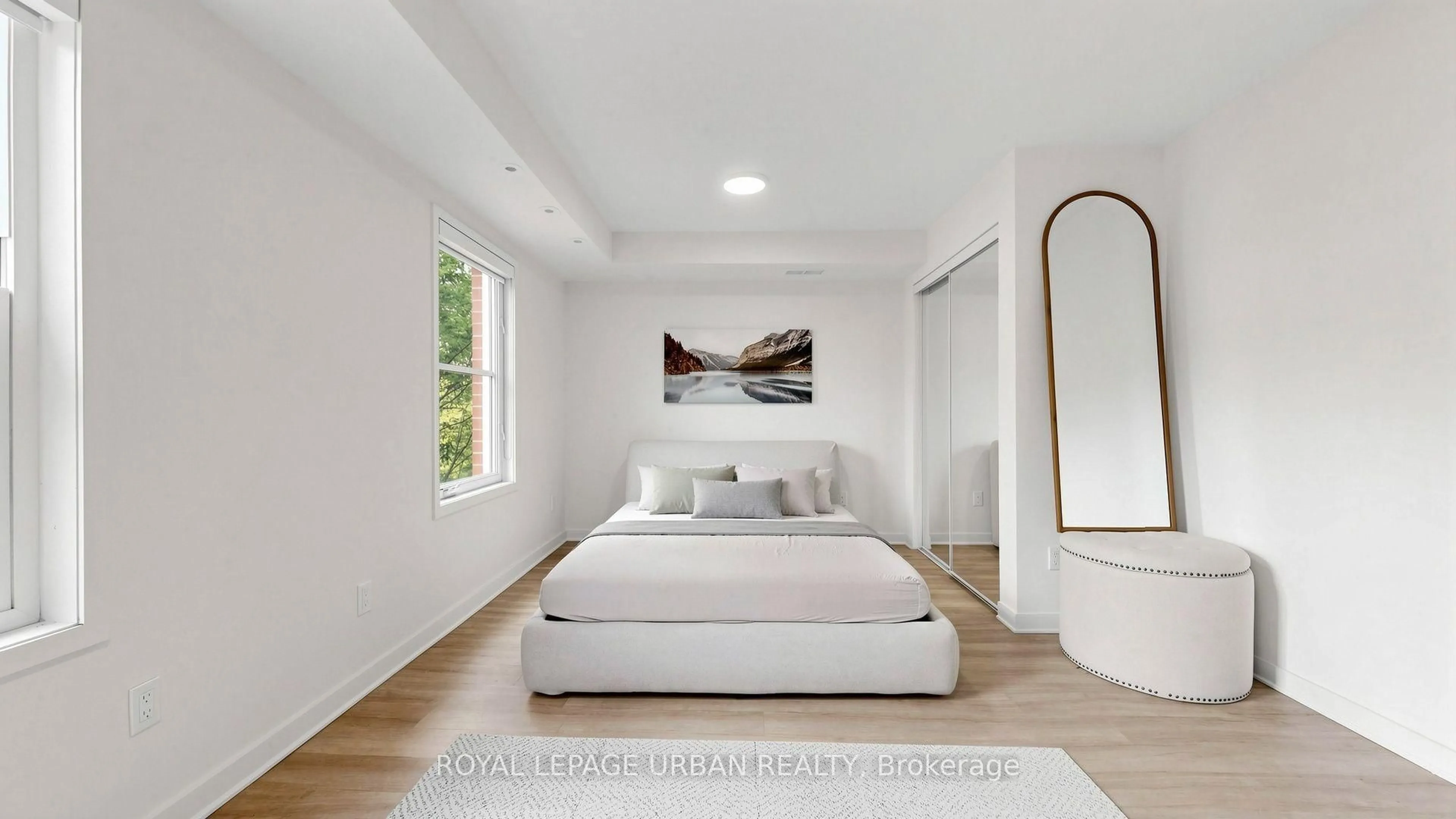 trreb/IMG-E13880540_3d510a56-a556-4b95-ba61-9b0acfa06e6d-l.jpg