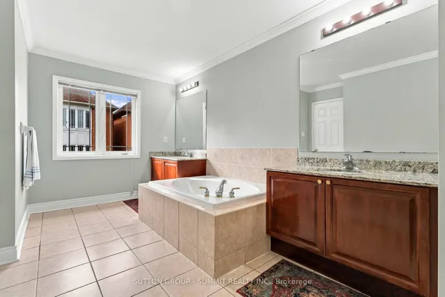 4 Teasdale St, Ajax 4