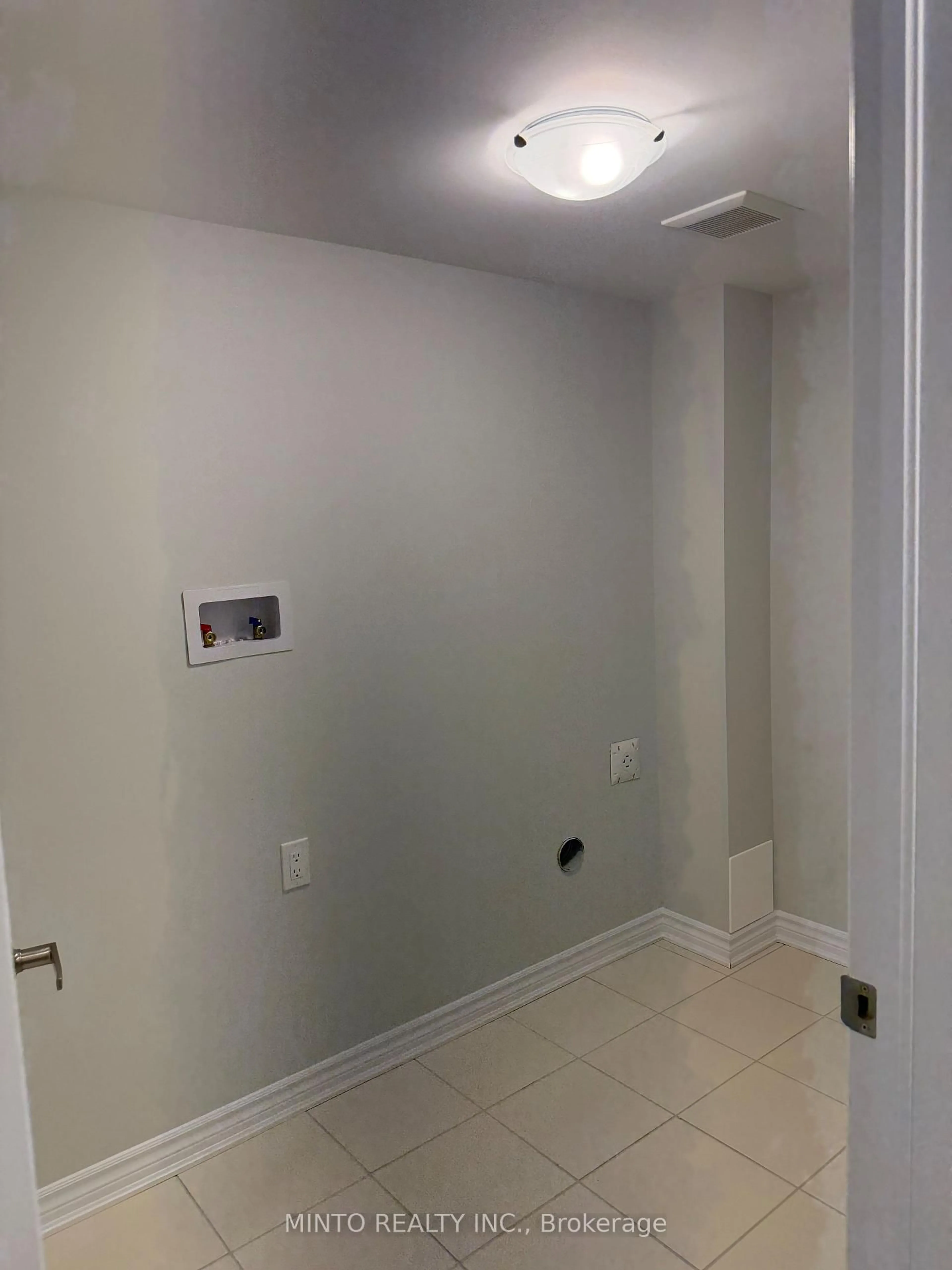trreb/IMG-E13881610_fc354138-6dbf-4c0d-8841-9d8786590b6f-l.jpg