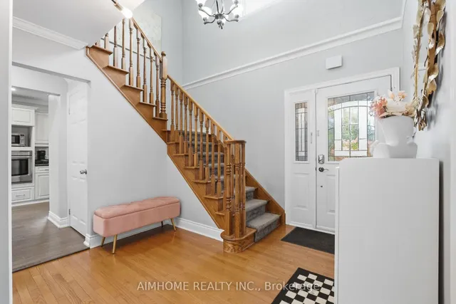 18 Haviland Dr, Toronto 5
