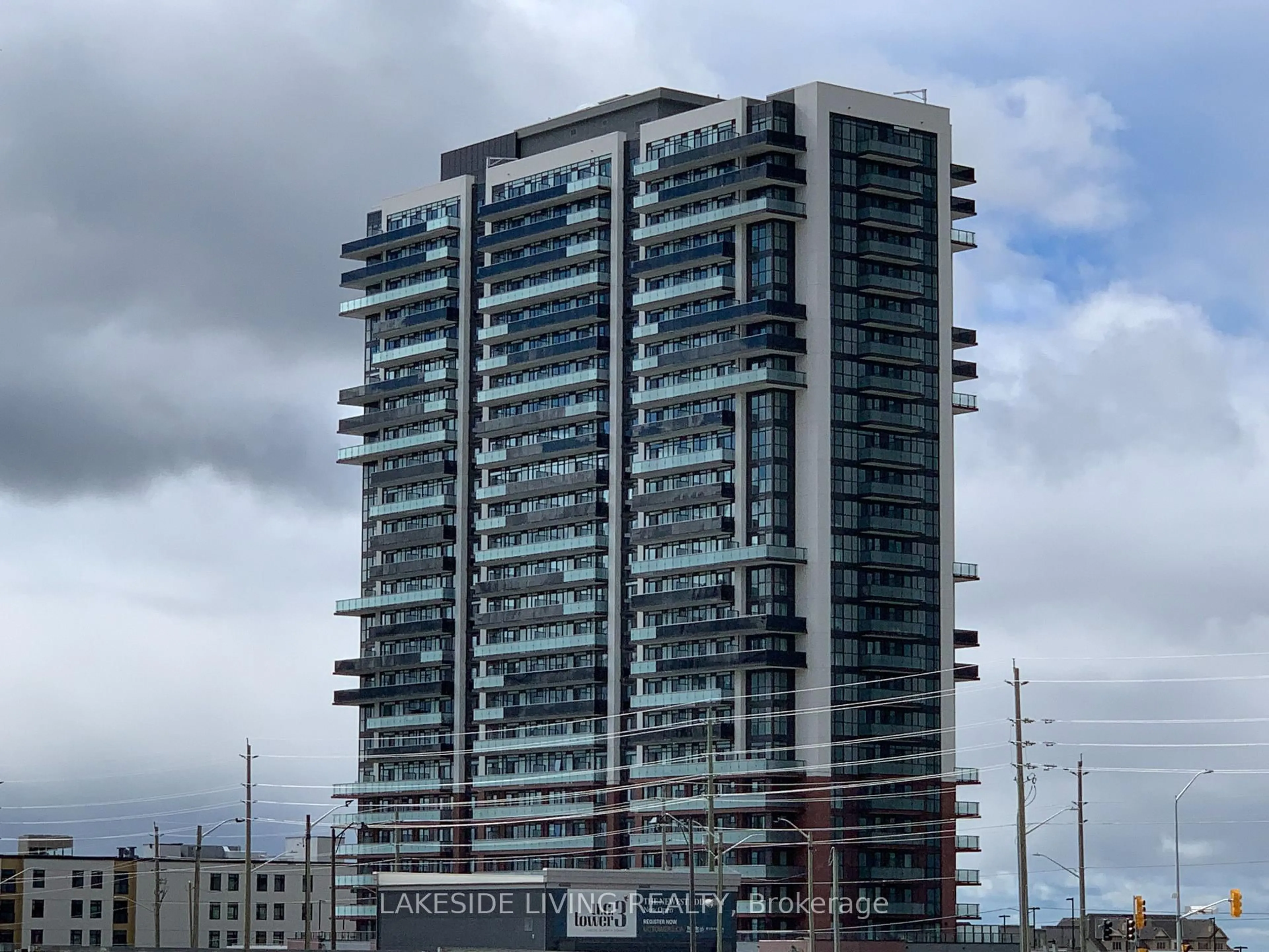 trreb/IMG-E13885850_a9deea92-94b0-4de6-a814-bf69b51550ff-l.jpg