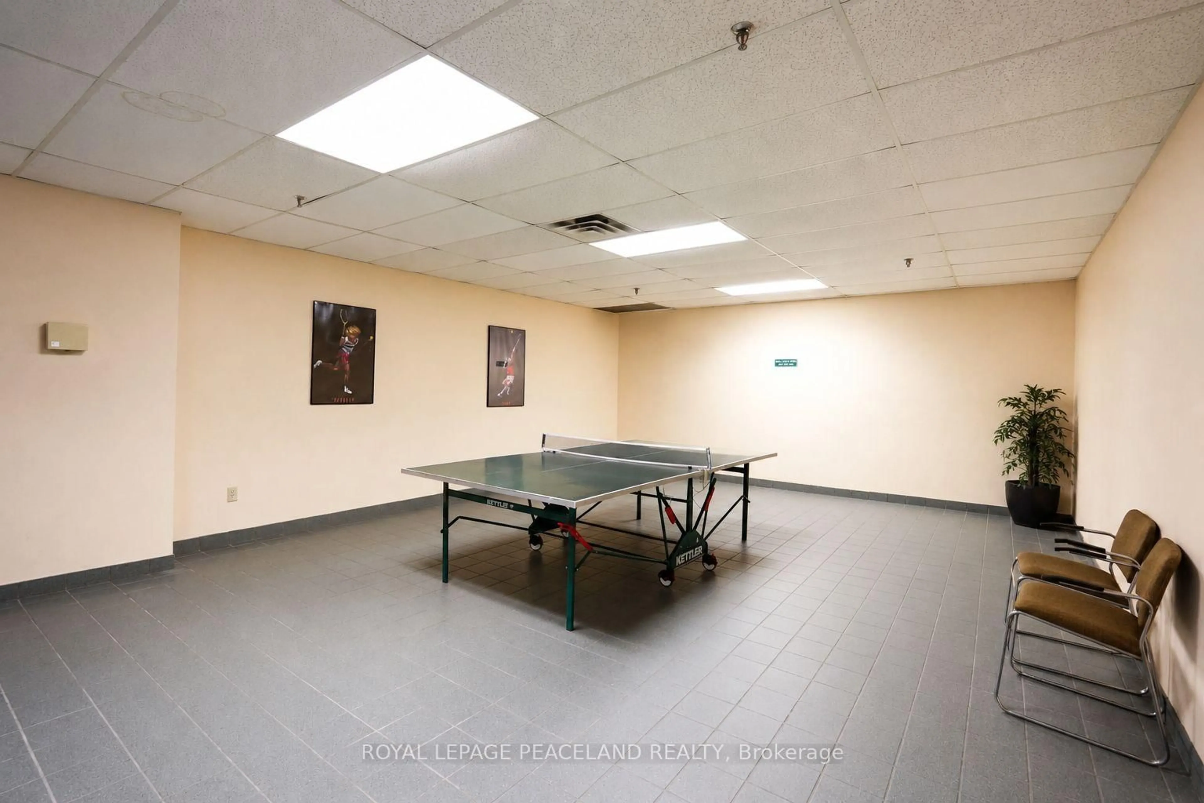 trreb/IMG-E13886402_1a91c580-e610-4006-a142-bc949dba8d91-l.jpg