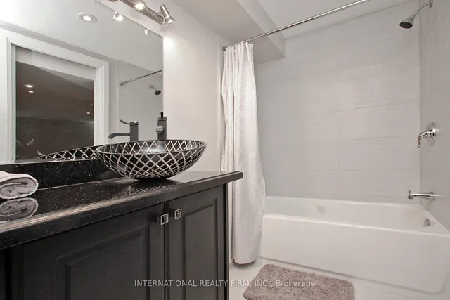 1876 Bicroft Crt, Pickering 5