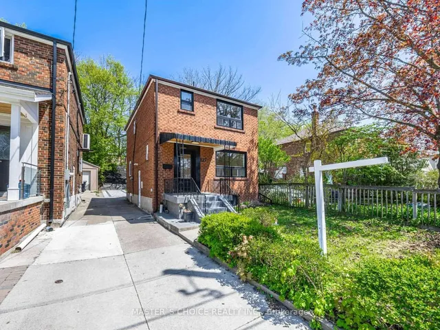 127 Highfield Rd, Toronto 2