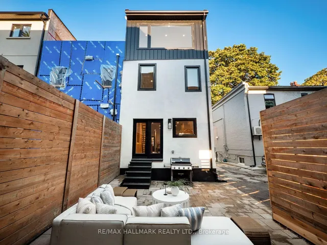 14 McGee St, Toronto 4
