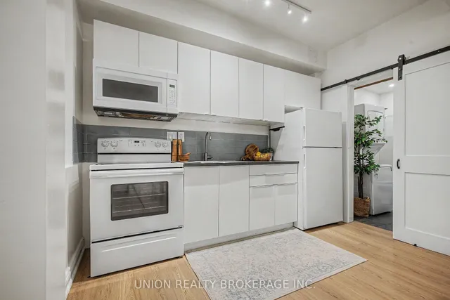 93 Rainsford Rd, Toronto 5