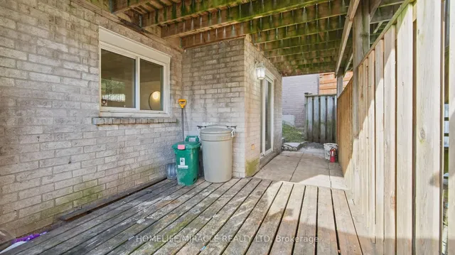 3 Trawley Cres, Ajax 2
