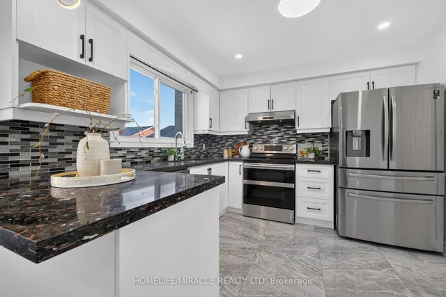 3 Trawley Cres, Ajax 5